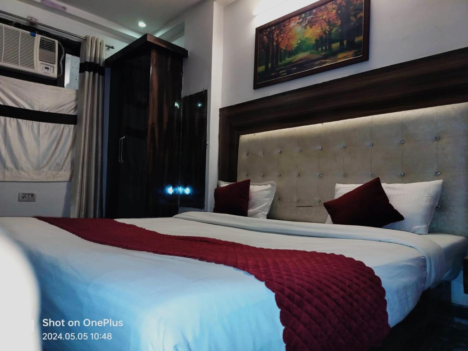 Hotel Janvi Palace Delhi Zewnętrze zdjęcie