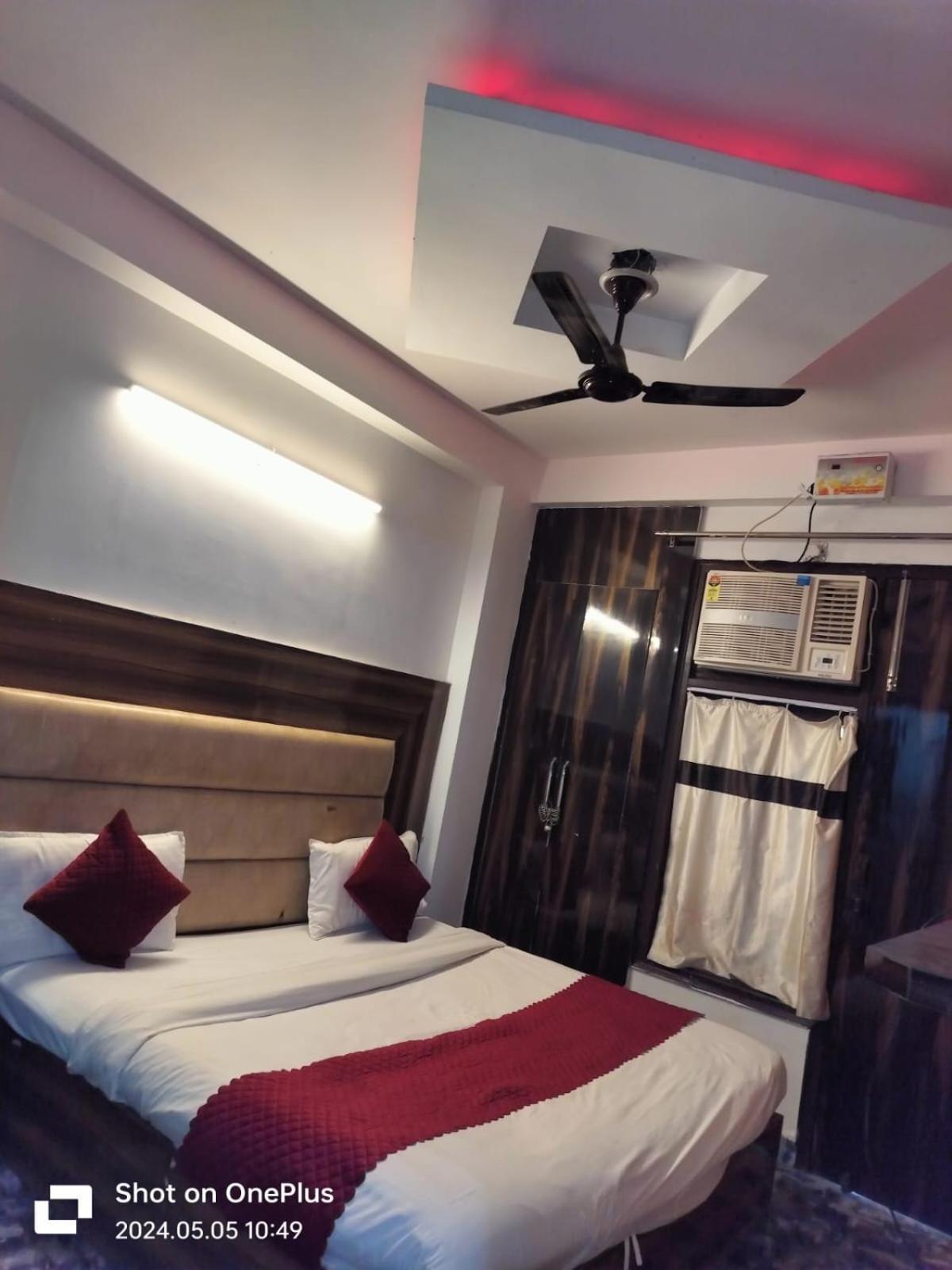 Hotel Janvi Palace Delhi Zewnętrze zdjęcie