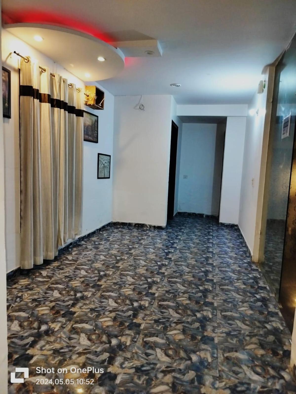 Hotel Janvi Palace Delhi Zewnętrze zdjęcie